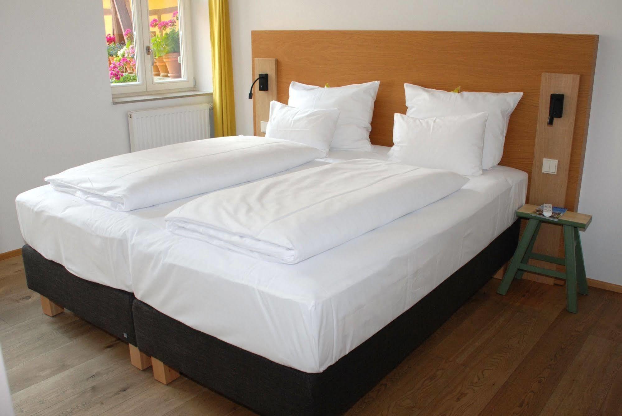 Hezelhof Hotel Dinkelsbuhl Bagian luar foto